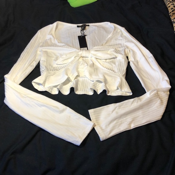 🌸2 for 15🌸 White long sleeve crop with bow - Picture 2 of 3